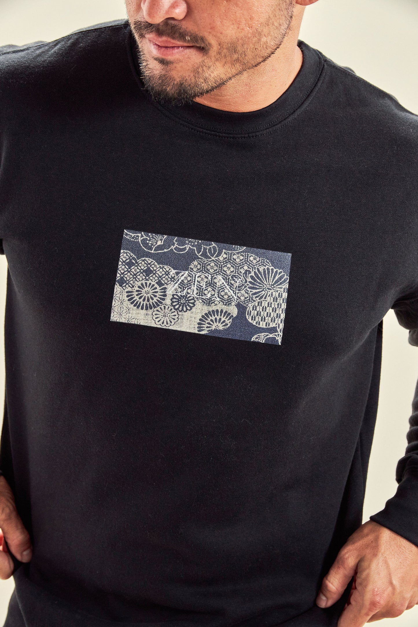 KASURI Unisex Crewneck Pullover